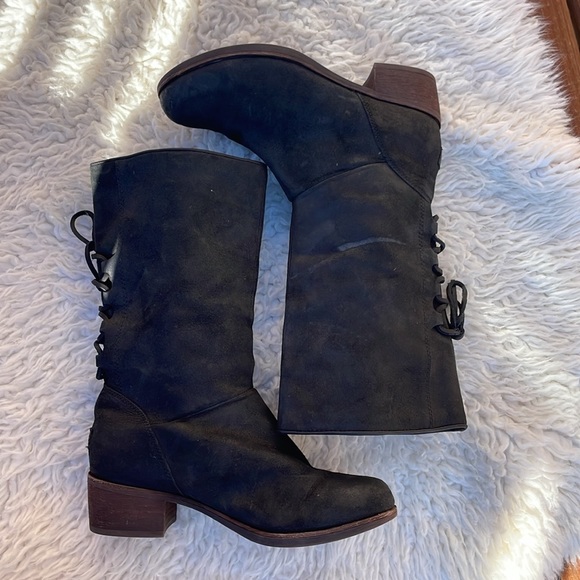 Ugg Cary suede nubuck boots black. New without box. Size 7 - Picture 2 of 11